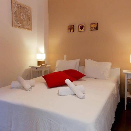 Cozy Plaka Apartment Atene Esterno foto