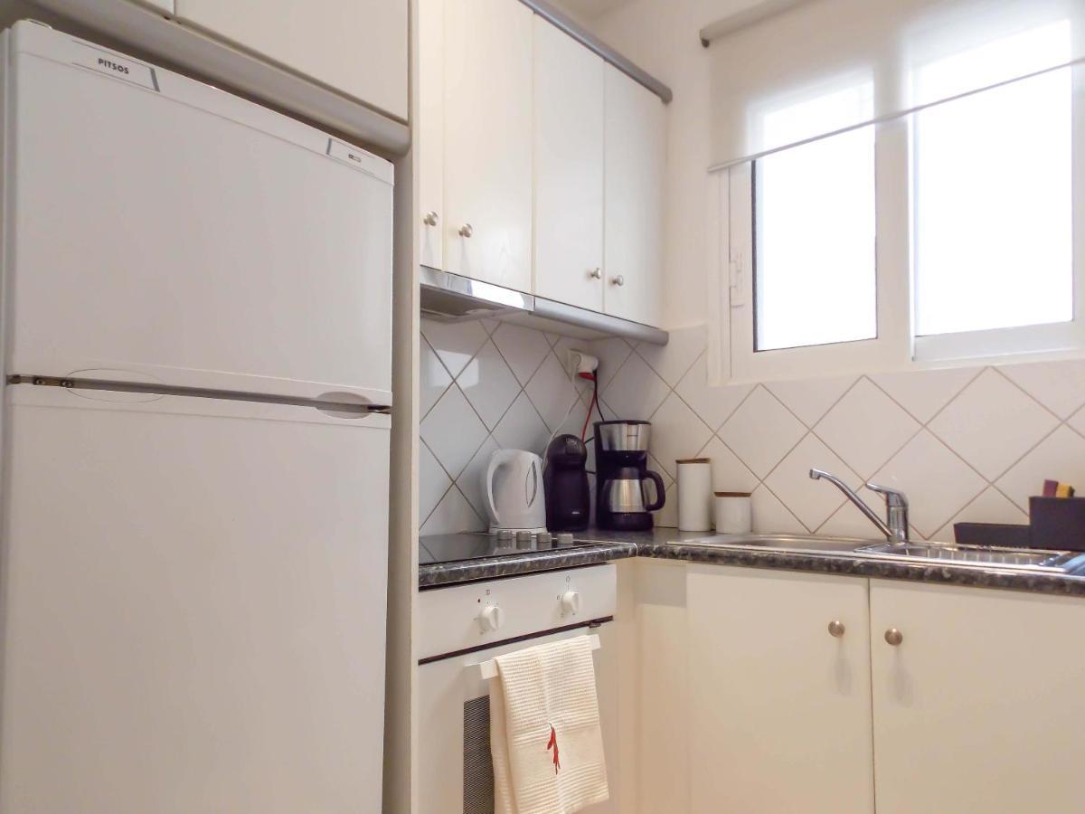 Cozy Plaka Apartment Atene Esterno foto