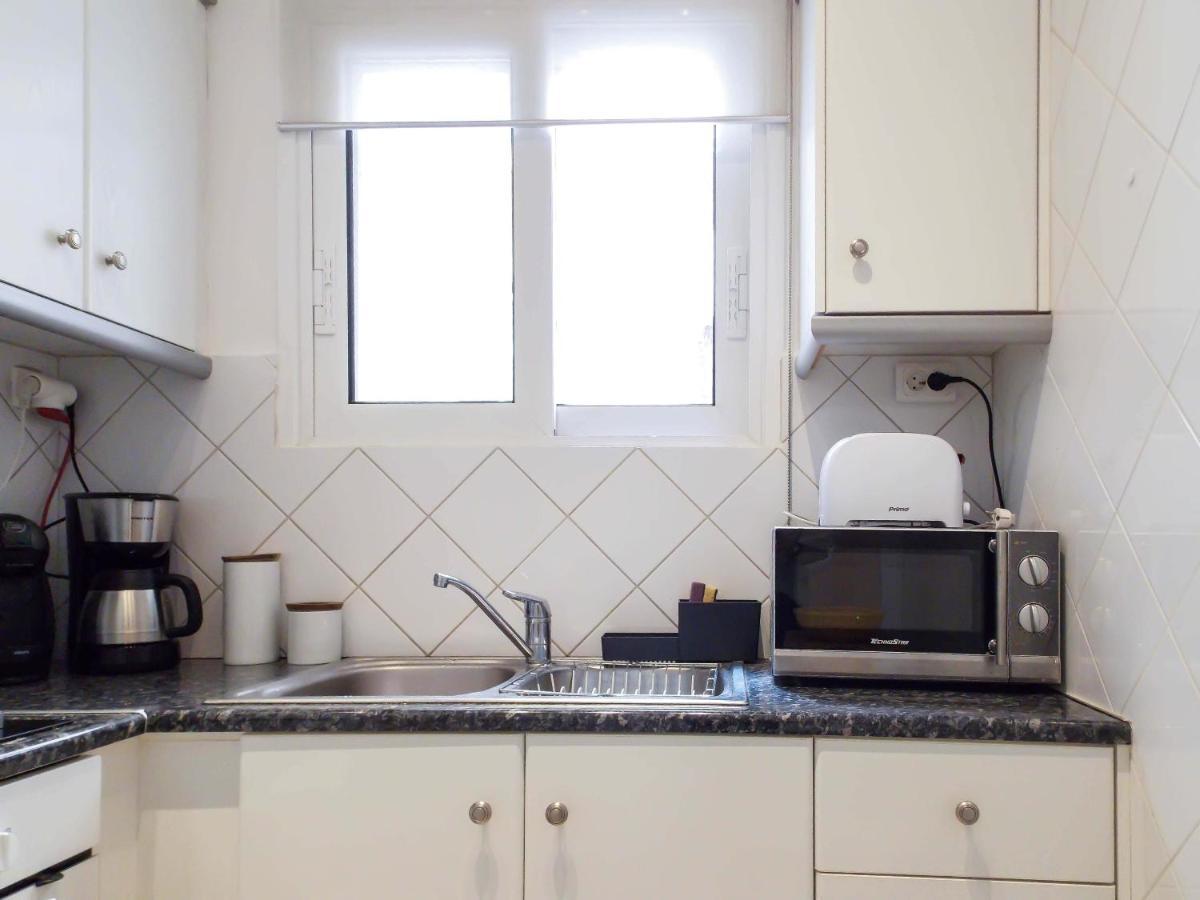 Cozy Plaka Apartment Atene Esterno foto
